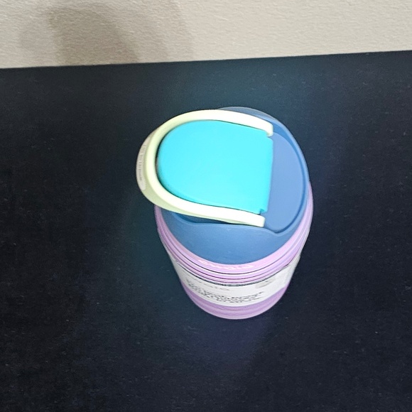 Owala 32 oz. FreeSip Stainless Steel Water Bottle - Technicolor Dicks Exclusive - Picture 2 of 7